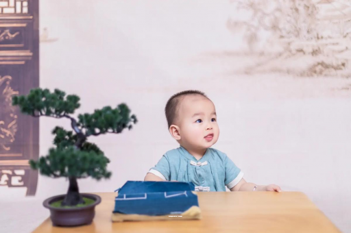 博尔塔拉宝宝喊肚子疼怎么回事